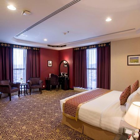 Awaliv International Hotel Ta'if Værelse billede A suite at the hotel