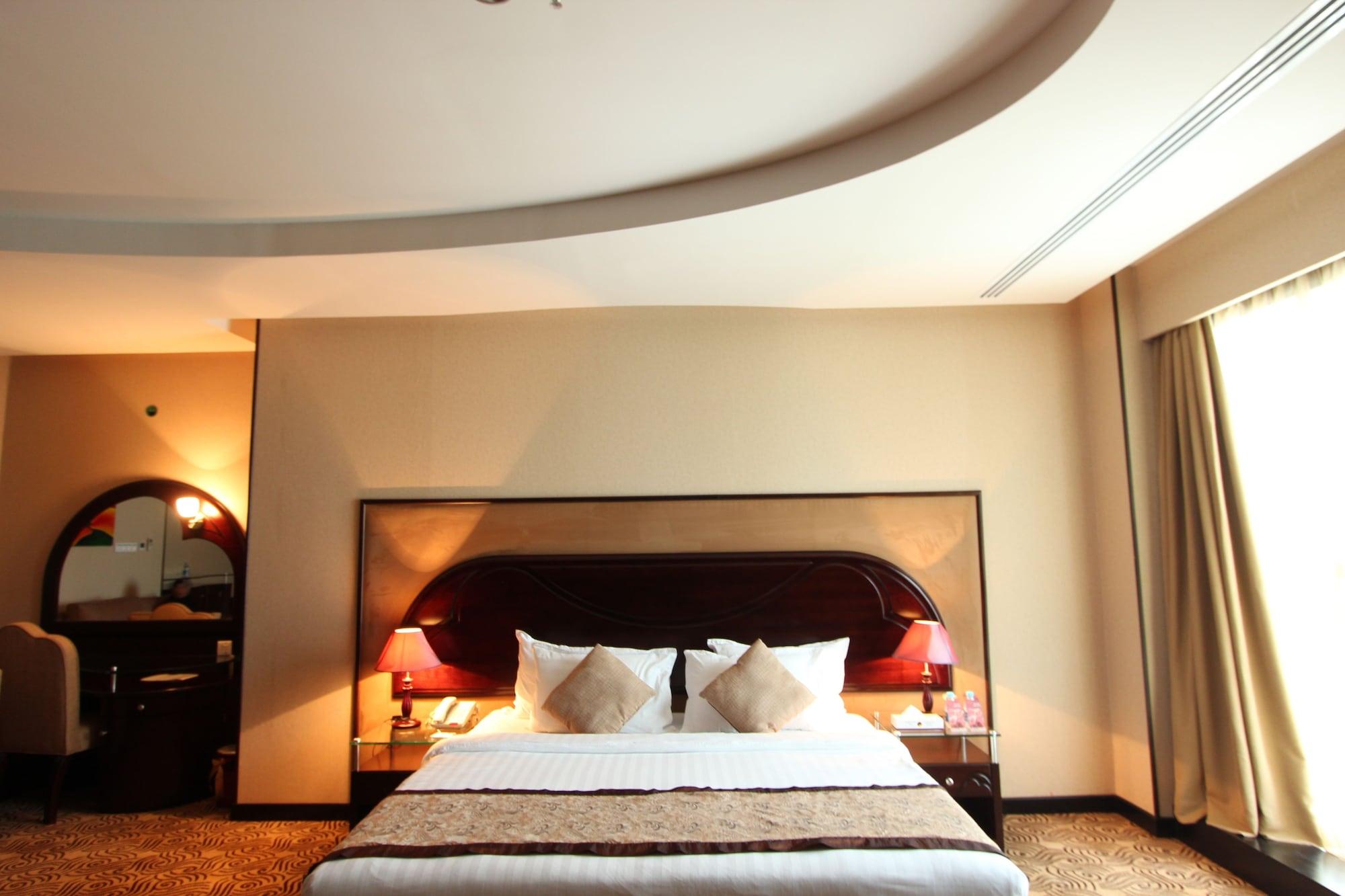Awaliv International Hotel Ta'if Eksteriør billede A bedroom at the hotel