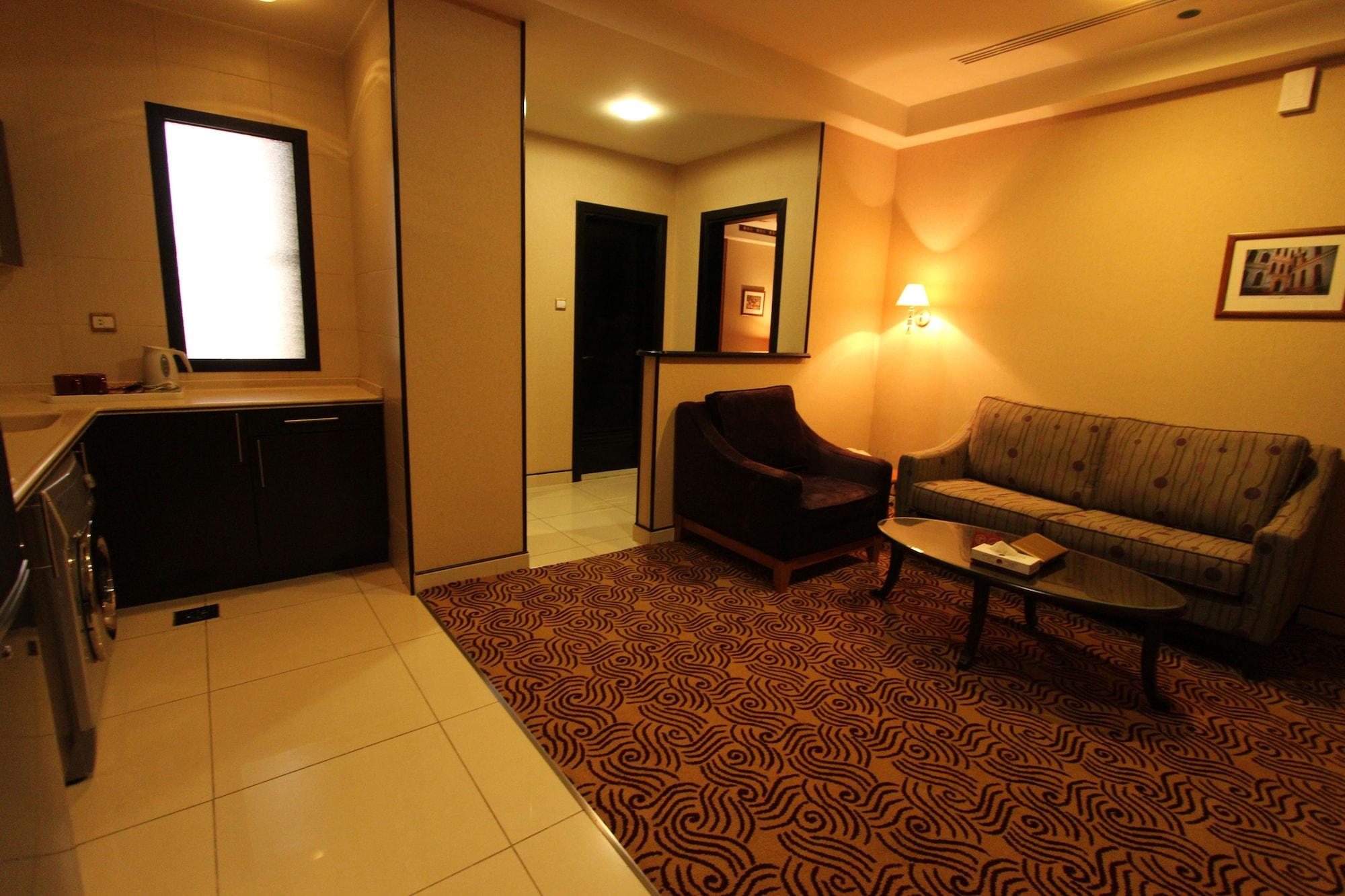 Awaliv International Hotel Ta'if Eksteriør billede A suite at the hotel