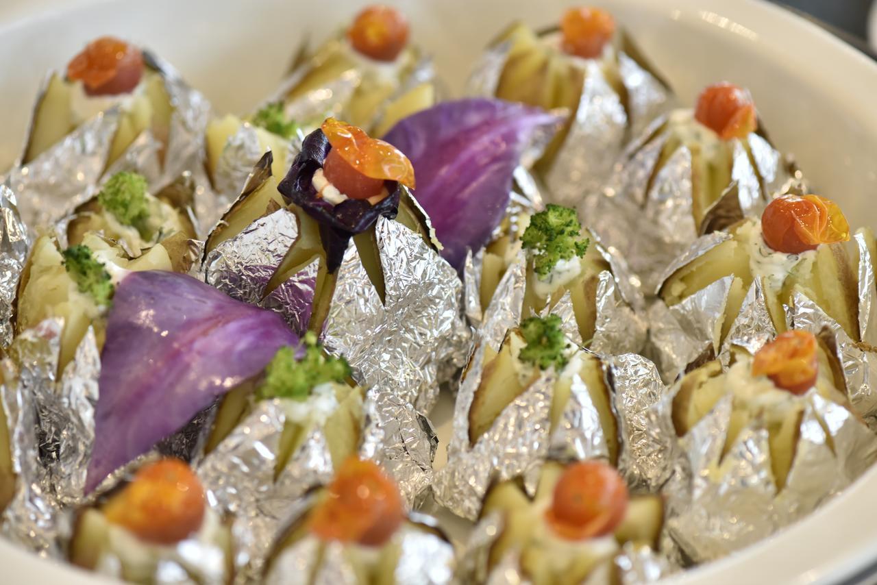 Awaliv International Hotel Ta'if Eksteriør billede Indian sweets